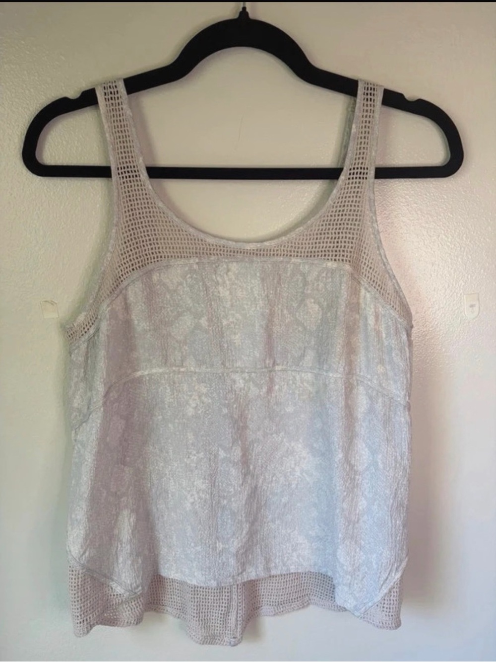 Hurley Cream Lace-Texture Mesh-Trim Tank Top